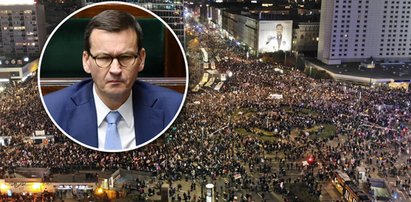 "Coś niepokojącego dzieje się w Warszawie". O czym mówi premier Morawiecki?