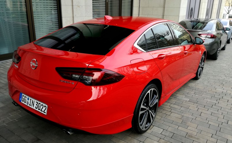 Opel insignia grand sport