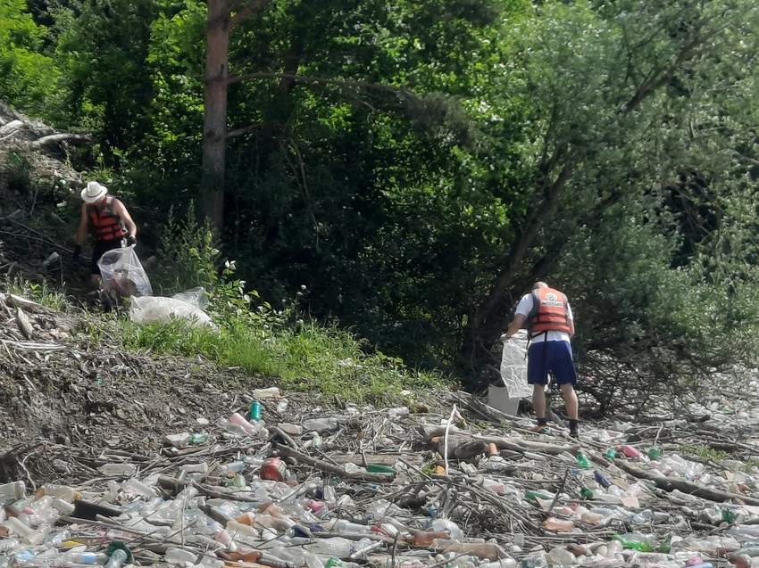 Čišćenje reke Lim i njenih obala na Potpećkom jezeru