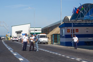 Co się dzieje na moście krymskim? Reuters: Ruch został "czasowo zablokowany"