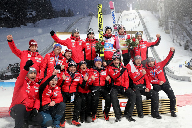 Prezydent Duda pogratulował Kubackiemu i Stochowi medali na MŚ w Seefeld