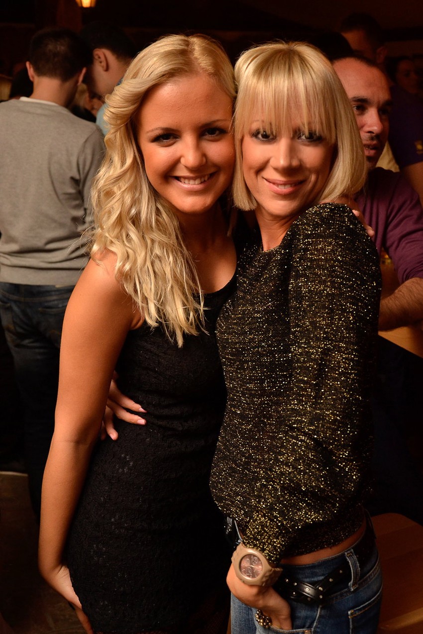 Ana Milenković sa koleginicom Nevenom Đorđević