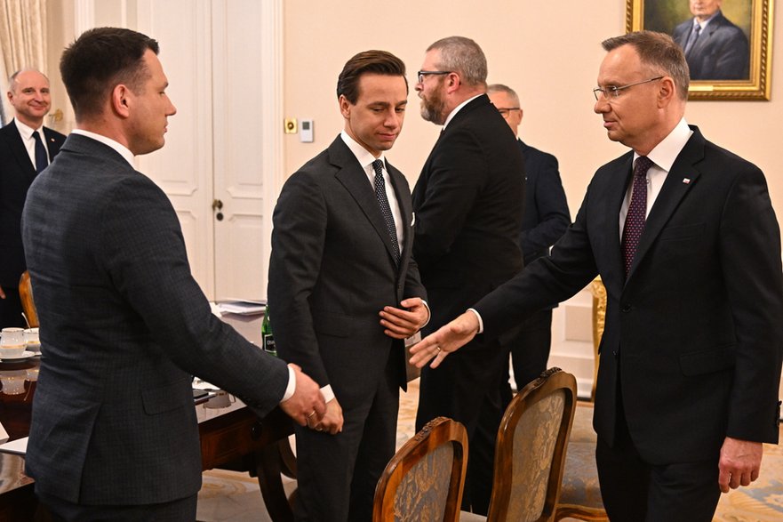 Sławomir Mentzen, Krzysztof Bosak i Grzegorz Braun na spotkaniu u prezydenta Andrzeja Dudy