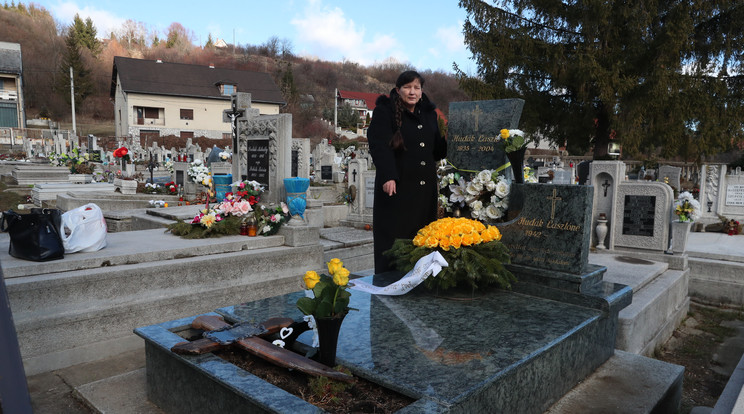 Stos Béláné Hilda teljesen tanácstalan: szeretné eltemetni édesanyját /Fotó: Pozsonyi Zita