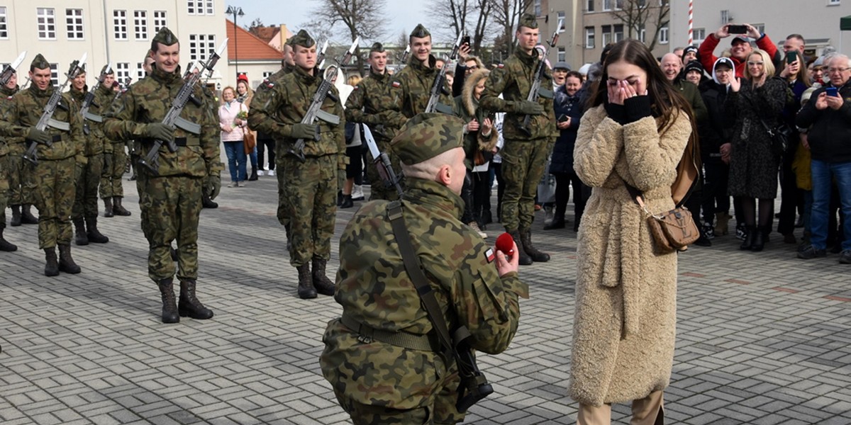 Wiktor Beśka oświadcza się Martynie Pielak.