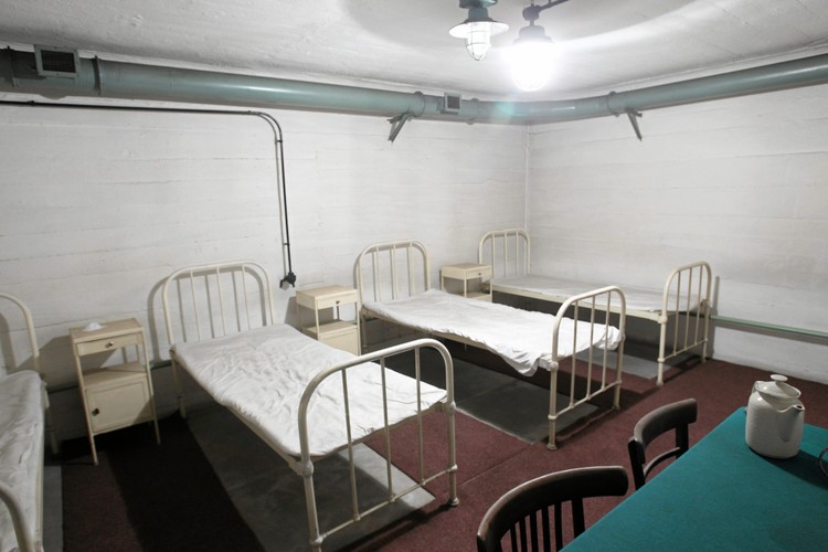 WARSZAWA. Schron przeciwatomowy znajdujący się w hucie Accor Mittal. Wciąż funkcjonujący, utrzymywany w stanie gotowości