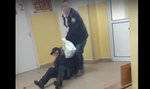 Skandal w szpitalu w Ostródzie. Ochroniarz wywlókł mężczyznę z placówki