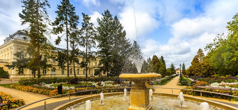 Do najpopularniejszego uzdrowiska w Polsce dojedziemy pociągiem. Seniorzy zapłacą 4 zł