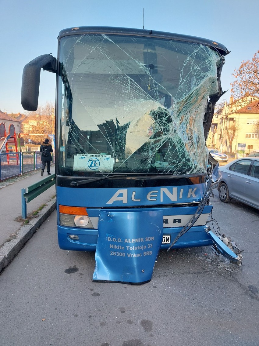 Sudar autobusa u Zemunu