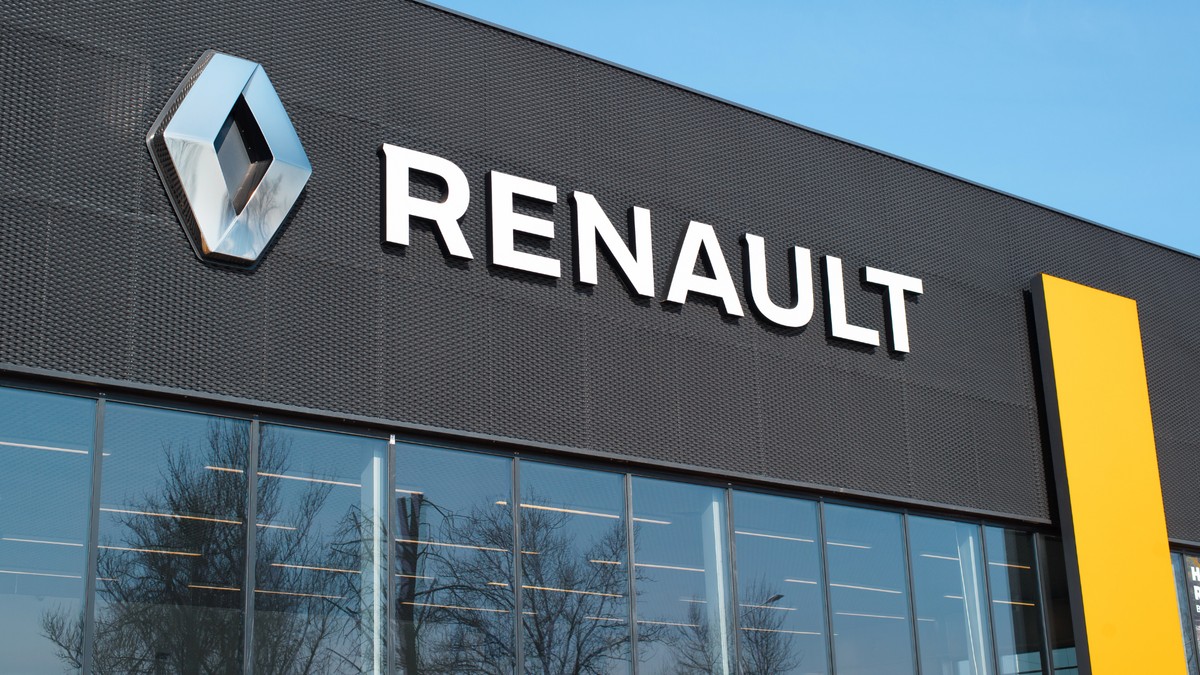 Rosjanin chce zdelegalizować logo koncernu Renault. "Zakazana symbolika"