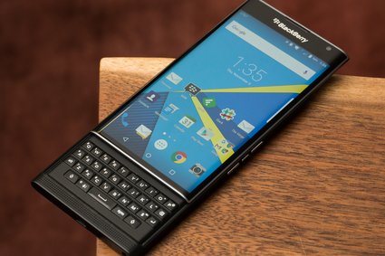 BlackBerry przestaje samodzielnie produkować telefony. Jak zmieniały się modele?