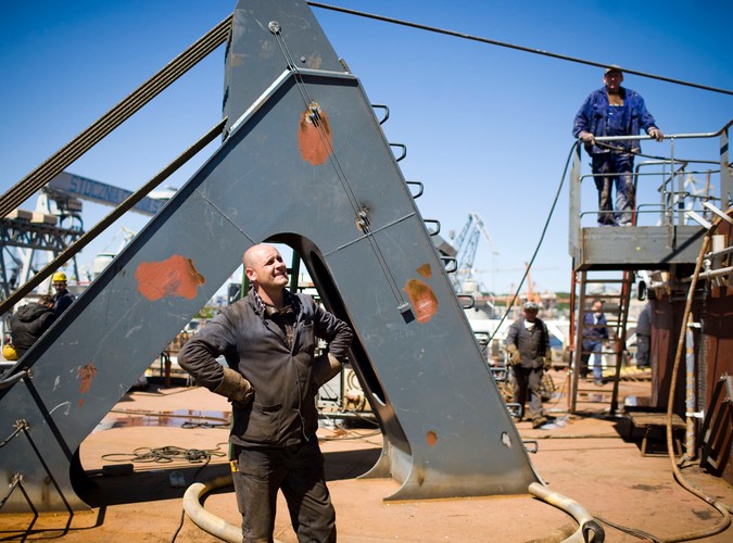 Jako stocznia produkcyjna wybudowała ponad 600 statków o coraz większej złożoności konstrukcyjnej i tonażu.