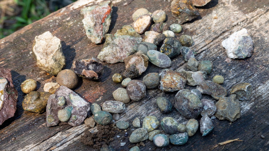 Agaty i kwarce w Kamieniołomach Łomy