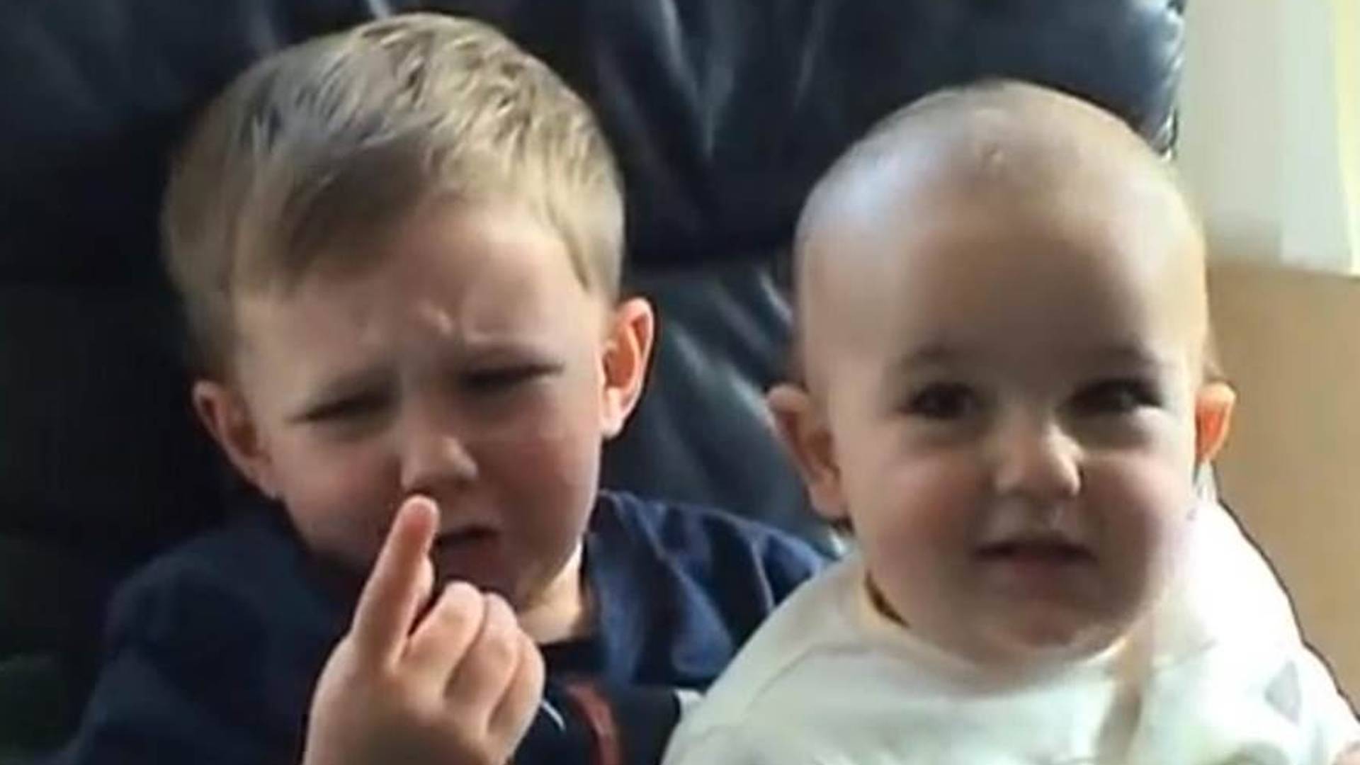 Šta se desilo sa klincima iz čuvenog snimka "Charlie bit my finger"