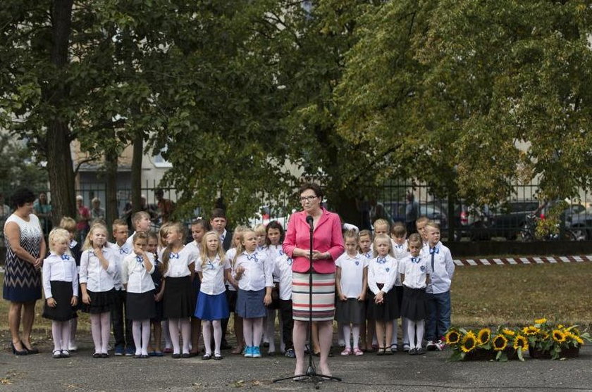 Uroczysta inauguracja roku szkolnego w szkole na Stogach. Wzięła w niej udział premier Ewa Kopacz
