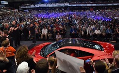 Legendarna honda wraca do nas! Pierwsza sztuka nowego auta sprzedana 10 razy drożej niż w salonie