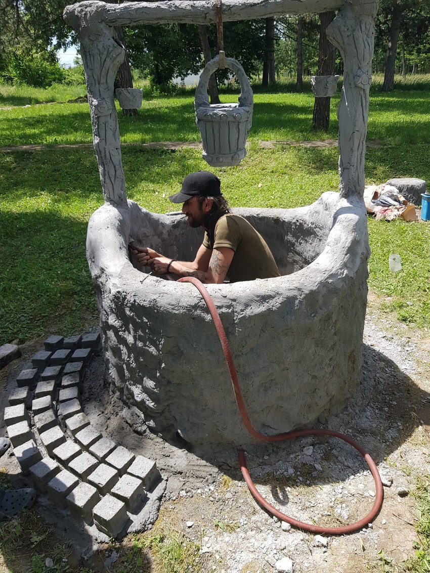 Vredne i umešne ruke  Belala napravile su prelepu instalaciju