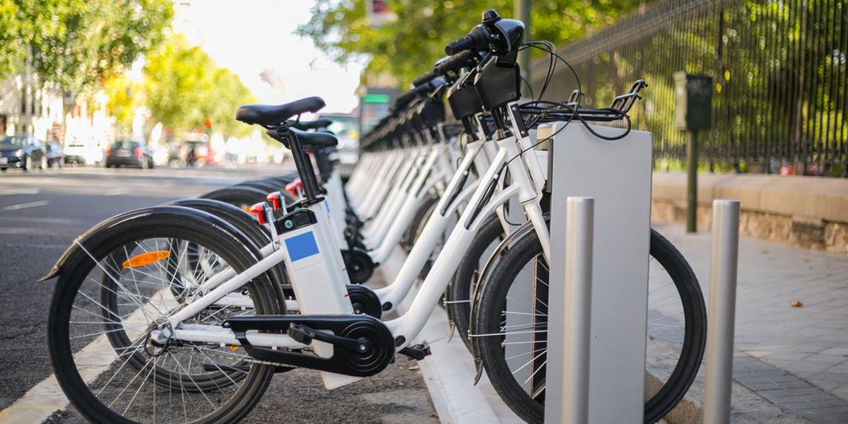W toku dochodzenia Komisja stwierdziła, że chińskie rowery elektryczne były sprzedawane w UE po sztucznie zaniżonych cenach