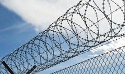 Szokujący protest: setki więźniów zaszyło sobie usta