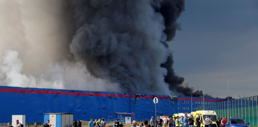 Potężny pożar magazynów pod Moskwą u rosyjskiego odpowiednika Amazona. Jedna ofiara śmiertelna i wielu rannych
