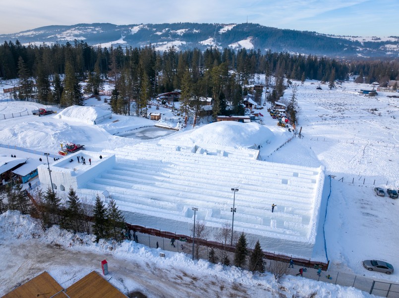 Największy na świecie labirynt lodowy w Zakopanem w serialu "Euroinżynieria"