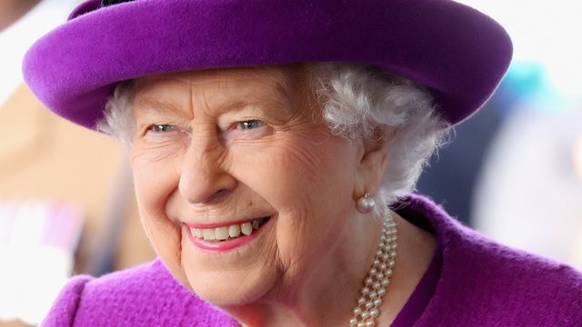 Erzsébet királynő nem fizeti ki az Epstein-ügyben érintett fia ügyvédi költségeit