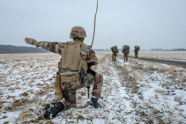 Bojowa Francja drażni Rosjan. Do czegoś się szykuje, wojsko