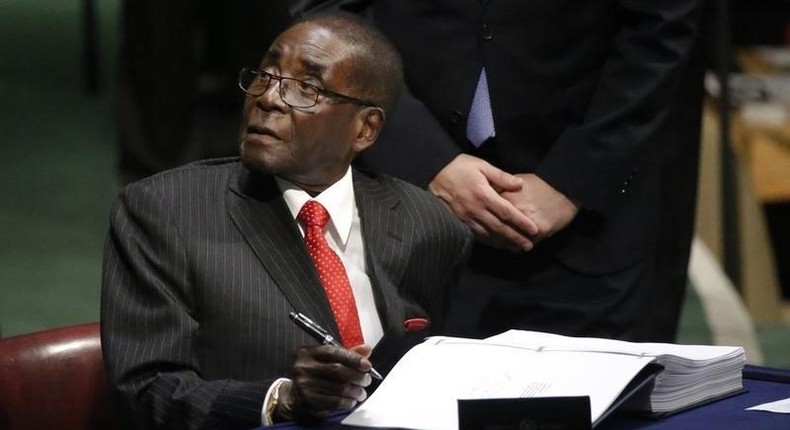 Zimbabwean President Robert Mugabe at the United Nations Headquarters in Manhattan, New York, U.S., April 22, 2016.   REUTERS/Carlo Allegri