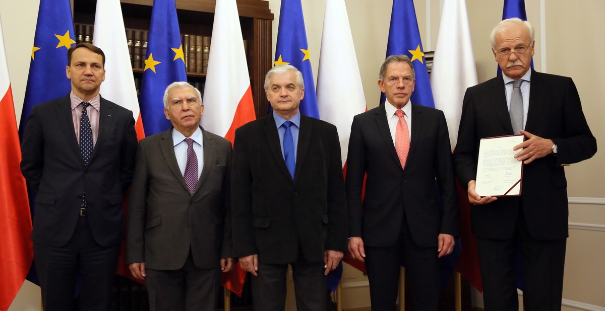 Byli szefowie MSZ (od lewej): Radosław Sikorski, Daniel Rotfeld, Włodzimierz Cimoszewicz, Dariusz Rosati, Andrzej Olechowski