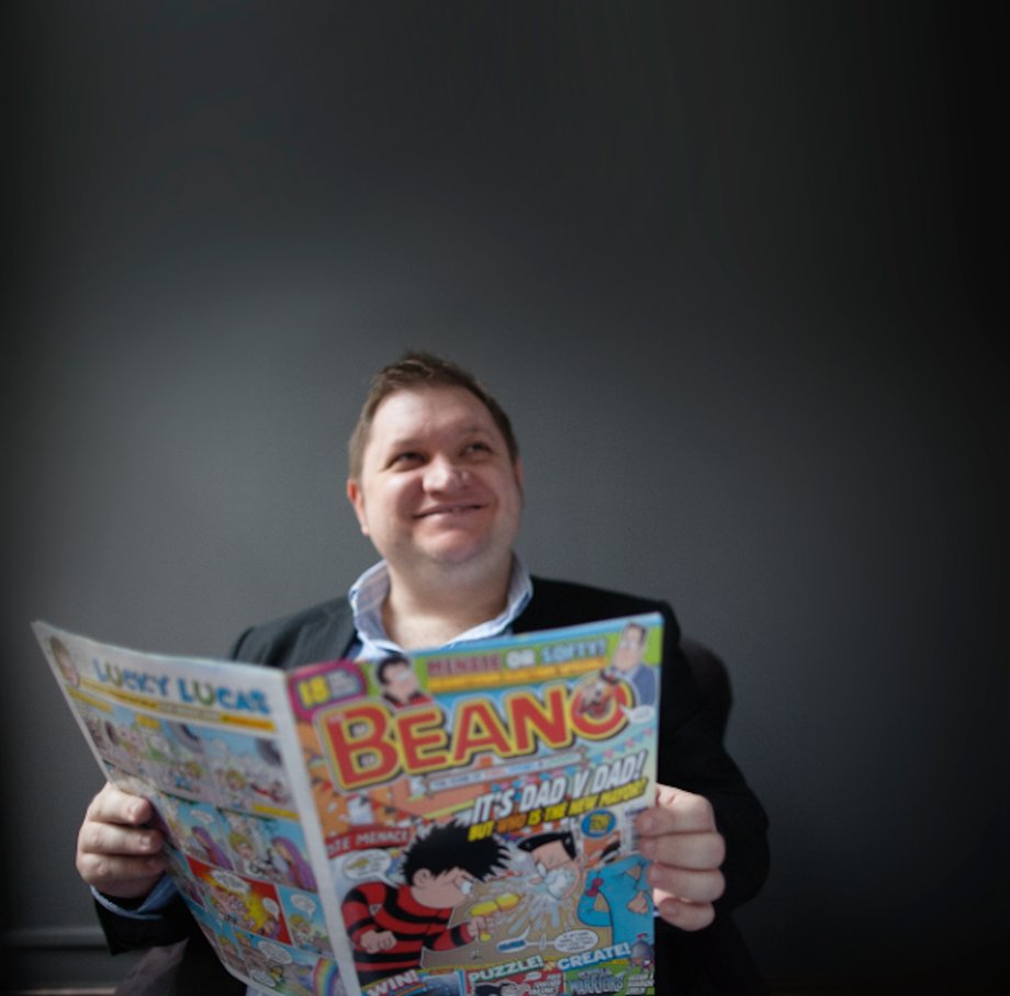 Matt Naden of FCB Inferno kicking back with a comic.