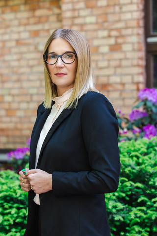 Agnieszka Wachnicka – wiceprezes ZBP, absolwentka SGH, w latach 2018-2023 Prezes Zarządu Fundacji Rozwoju Rynku Finansowego.