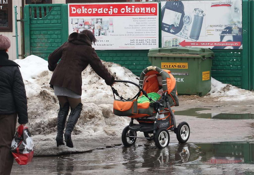 Gdańsk, śnieg, błoto, sprzątanie, potop, powódź