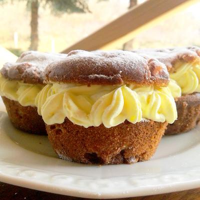 Fűszeres almás muffin vaníliakrémmel