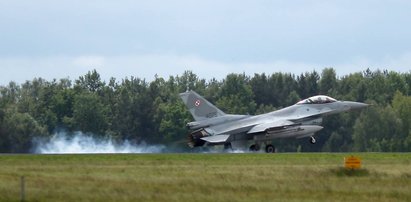 Wojsko zajmuje drogi. Zamiast samochodów na asfalcie pojawią się myśliwce