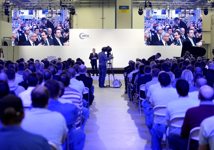 W uroczystości otwarcia nowej części zakładu wzięło udział około 100 gości ze świata polityki, gospodarki i nauki, a także ponad 500 pracowników firmy.<br><br>fot. (dd/ukit) PAP/Darek Delmanowicz