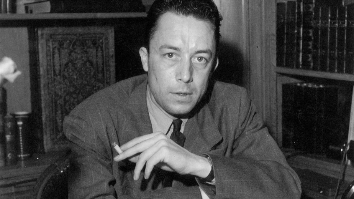 Albert Camus. Zdjęcie wykonane w domu pisarza 13 czerwca 1947 r.