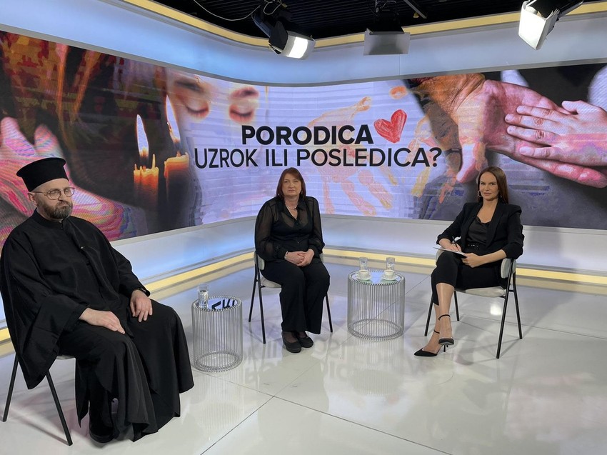 Specijalna emisija Bebe Dragić "Porodica - uzrok ili posledica"