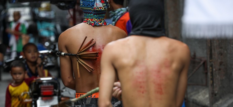 Kwarantanna nie powstrzymała pokutników przed biczowaniem