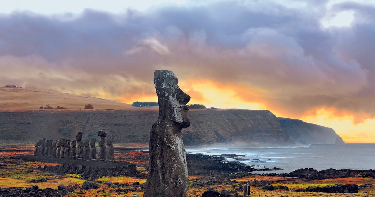 Easter Island Volcanoes Challenge Textbooks on Earth’s Interior (C1)