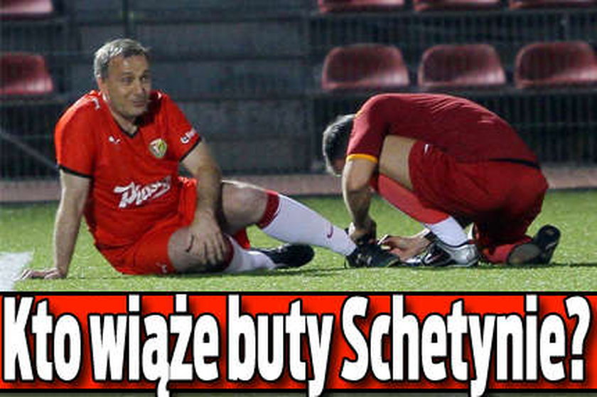 Nowak wiąże buty Schetynie! Dużo zdjęć!