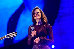 Natalia Szroeder śpiewa znany przebój Brodki. Posłuchaj "Dancing Shoes"