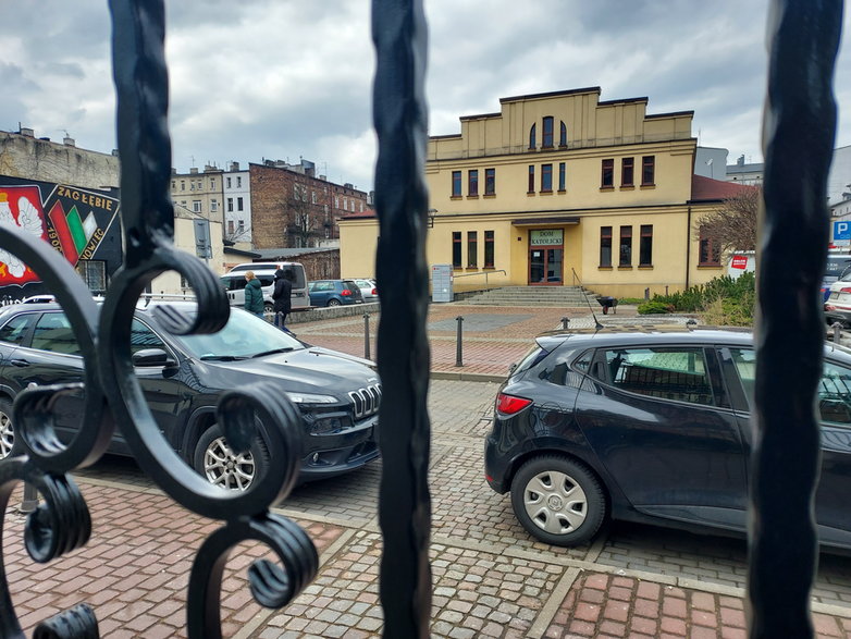 Zwłoki 26-letniego diakona zostały odnalezione przy domu katolickim przy ul. Kościelnej w Sosnowcu