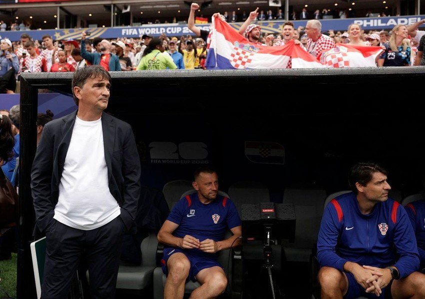 Dalić sa pomoćnicima, Ivicom Olićem i Vedranom Ćorlukom | Foto: REUTERS/Brian Snyder