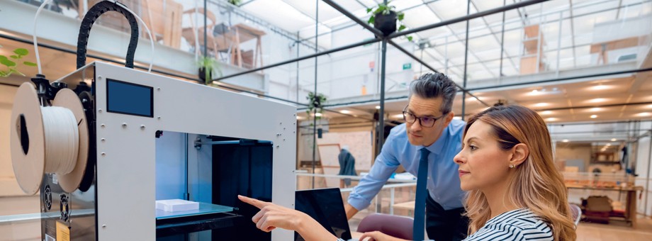 Druk 3D pozwala bardziej ekonomicznie zarządzać produkcją, jednocześnie ją personalizują.