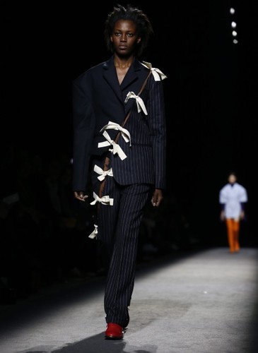 Simon Porte - pokaz kolekcji jesień/zima 2016/2017 na Paris Fashion Week