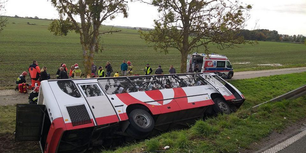 Wypadek autobusu pod Kętrzynem