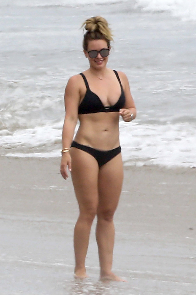 Hilary Duff w bikini - jest na co popatrzeć!