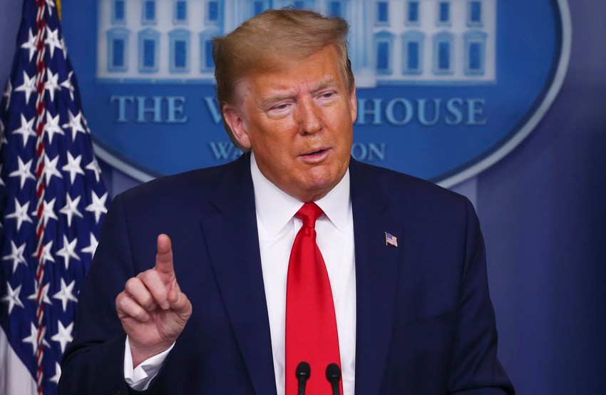 Američki predsednik Donald Tramp izjavio je juče da je bio sarkastičan kada je govorio o mogućnosti ubrizgavanja dezinficijenasa u ljudsko telo za lečenje korona virusa