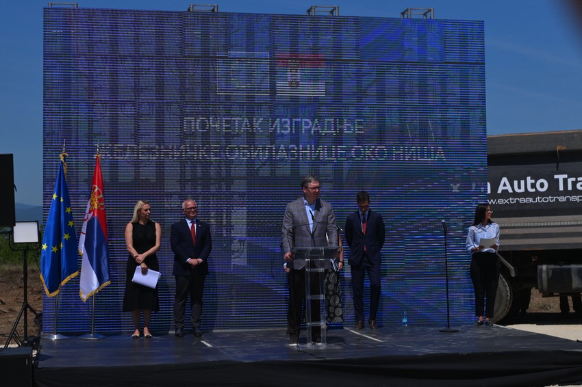 Jelena Tanasković, Goran Vesić, Aleksandar Vučić