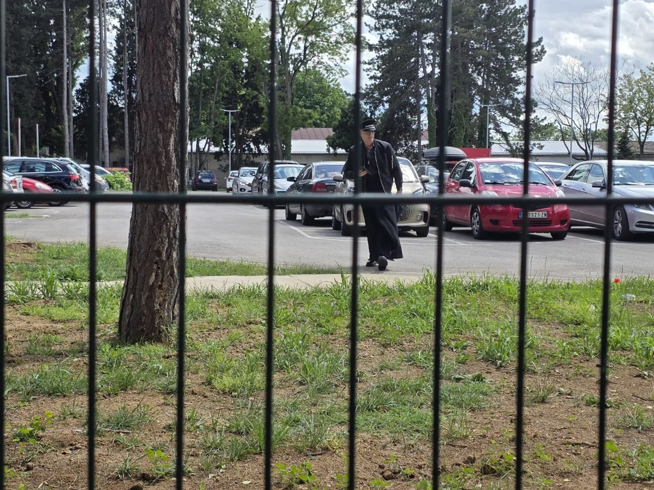 Đorđe David u suknji